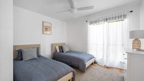 4 bedrooms, iron/ironing board, free WiFi, bed sheets