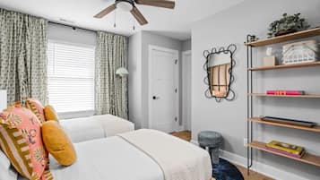 3 bedrooms, desk, iron/ironing board, free WiFi