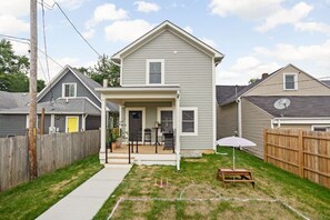 Exterior - Modern 3-bedroom home with fenced yard + easy parking (Indianapolis)