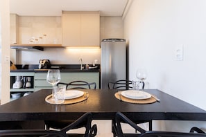 Basic Apartment | Dining