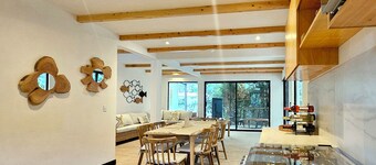 ! Mansion of Princes! "Dream on the shores of Lake Atitlan".