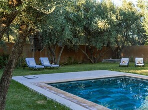 Villa, 4 habitaciones, con acceso para personas discapacitadas, para fumadores | Alberca | Alberca techada 