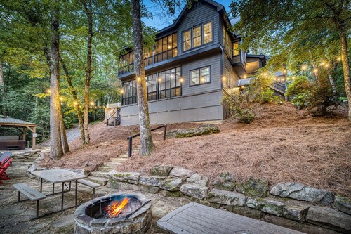 Ultimate FISHING Retreat- private 250 ft water front - Hot Tub, Sauna, Game Room