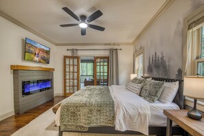 5 quartos, escrivaninha, ferros/tábuas de passar roupa