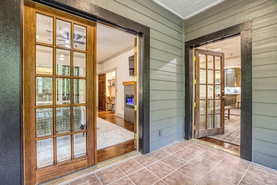 Ultimate FISHING Retreat- private 250 ft water front - Hot Tub, Sauna, Game Room