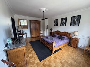 5 Schlafzimmer, Bügeleisen/Bügelbrett, WLAN, Bettwäsche