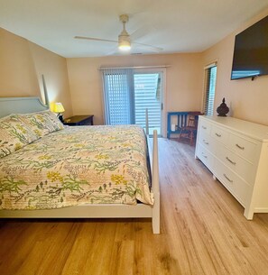 1 غرفة نوم ومكتب وسرير سفر وواي فاي مجانًا