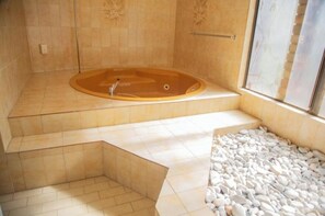 House, Pool View | Bathroom | Soap, toilet paper