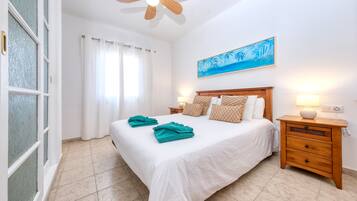 1 chambre, coffres-forts dans les chambres, bureau