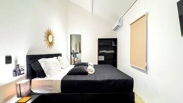 Family Room | In-room safe, laptop workspace, iron/ironing board, free WiFi