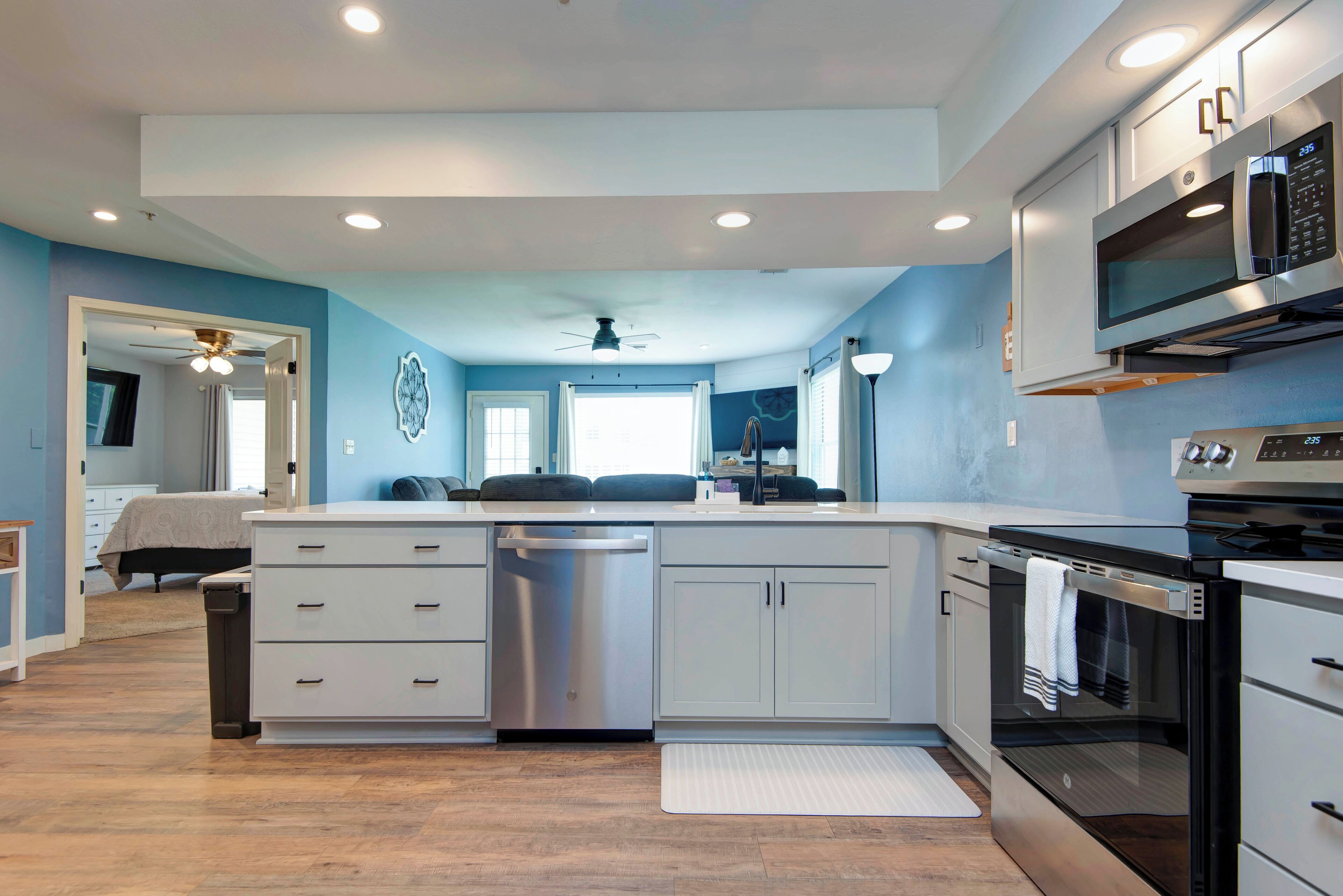 Microwave, oven, stovetop, dishwasher