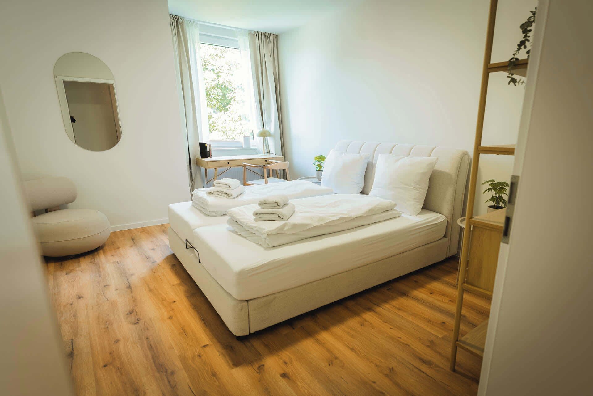 3 Schlafzimmer, Schreibtisch, Bügeleisen/Bügelbrett, WLAN