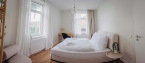 4 bedrooms, desk, iron/ironing board, WiFi