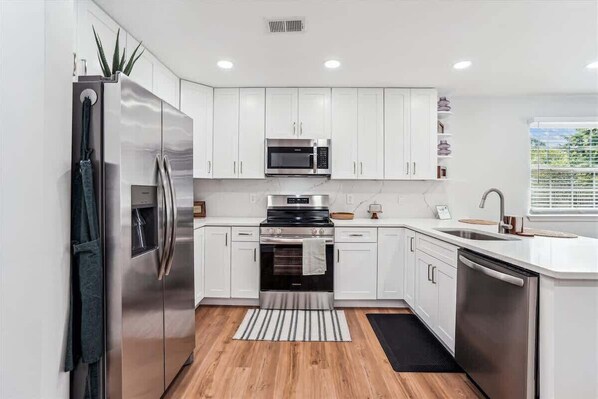 Fridge, microwave, oven, stovetop