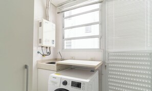 Basic Apartment | Interior - Apart w/ Barbecue in Condominium With Pool Bri0102 (Florianópolis)