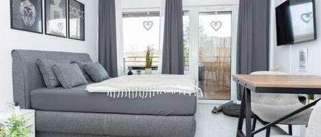 1 bedroom, WiFi, bed sheets
