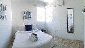 4 bedrooms, iron/ironing board, travel cot, free WiFi