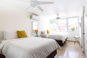7 bedrooms, desk, iron/ironing board, free WiFi - Extra Large Spacious Beach House with Solar Panels. (San Juan)