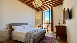 1 chambre, fer et planche à repasser, Wi-Fi gratuit, draps fournis