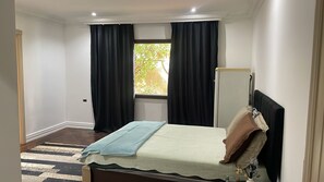 1 habitación, escritorio, wifi gratis y ropa de cama 