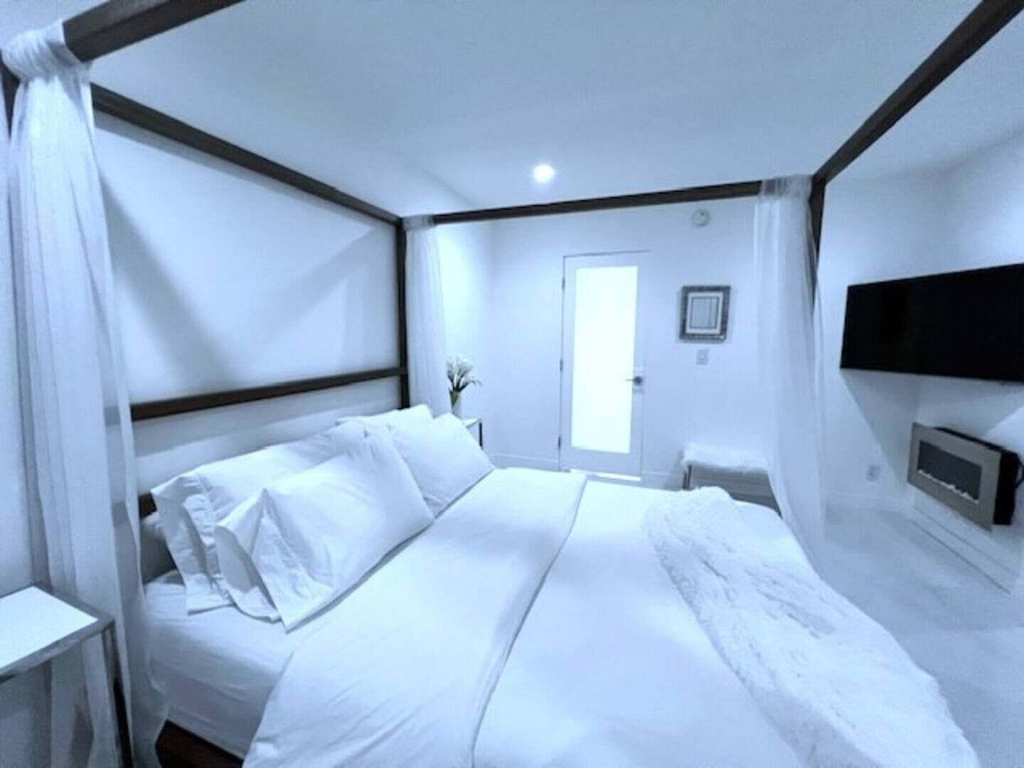 2 makuuhuonetta, silitysrauta/-lauta, Wi-Fi, vuodevaatteet