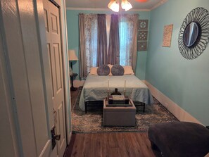 3 chambres, fer et planche à repasser, Wi-Fi, draps fournis