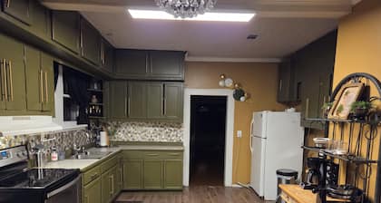 ENTER & ENJOY 3 & 1.5 HOUSE
The Best for Entertainment Purposes & Sleepovers