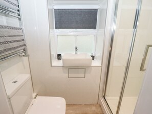 Shower - Bobby's (Whitby)