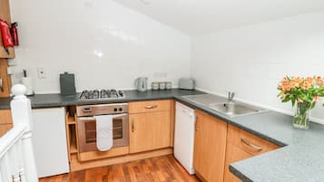 Dishwasher, cookware/dishes/utensils