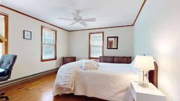 4 quartos, ferros/tábuas de passar roupa, acesso à internet