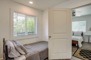 1 quarto, ferros/tábuas de passar roupa, acesso à internet