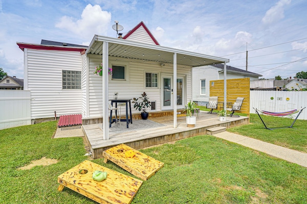 New Albany Vacation Rental | 3BR | 1.5BA | 1,400 Sq Ft | 3 Steps to Enter