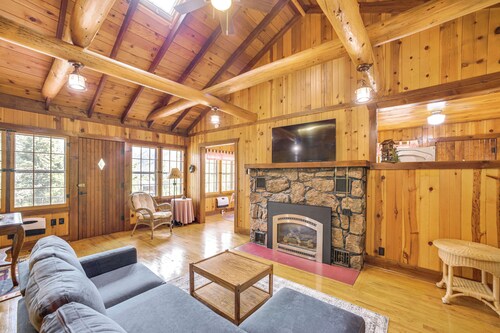 Mtn-View Cascade Cabin Near Garden of the Gods!