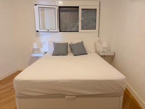 1 bedroom, travel cot, WiFi