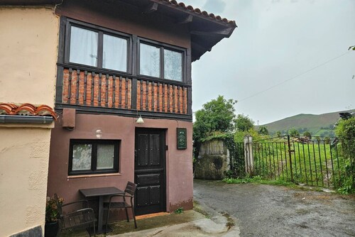 37A01 La casita de Orión, Piloña