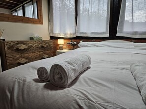 1 habitación, tabla de planchar con plancha, wifi gratis y ropa de cama 