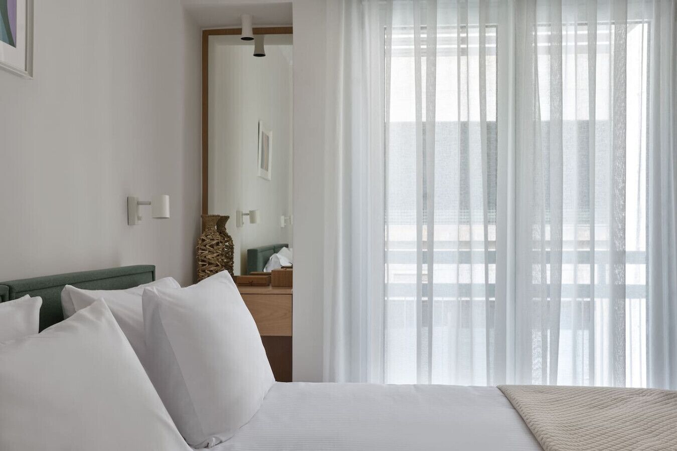 2 bedrooms, desk, iron/ironing board, free WiFi