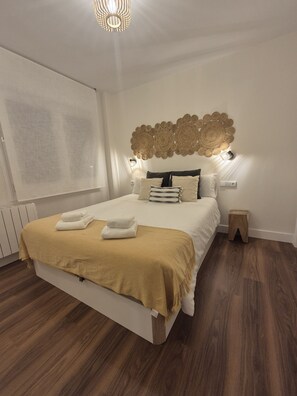 3 bedrooms, bed sheets - 1A136 Mar de Poniente (Gijón)