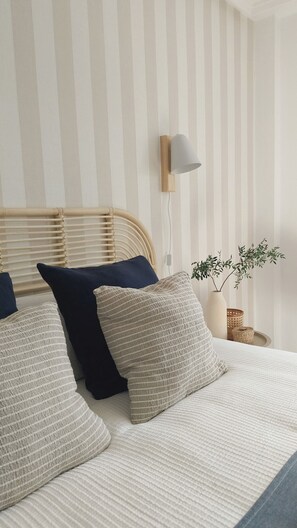 1 bedroom, iron/ironing board, bed sheets