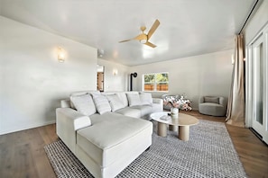 Living area - Sacred Sierra Sanctuary, Pool Hot Tub & Views (Pioneer)