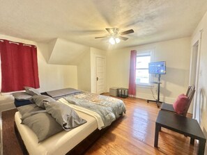 4 makuuhuonetta, silitysrauta/-lauta, Wi-Fi, vuodevaatteet