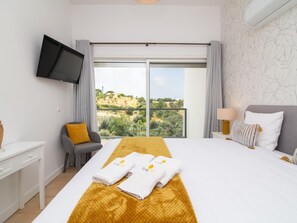 3 Schlafzimmer, Bügeleisen/Bügelbrett, Internetzugang, Bettwäsche