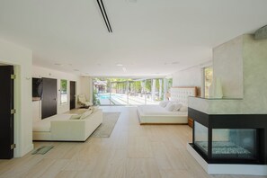 Smart TV, fireplace, stereo - Zen Estate - Luxurious 5BR Beverly Hills Sanctuary with Pool & Canyon Views (Beverly Hills)