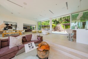 Interior - Zen Estate - Luxurious 5BR Beverly Hills Sanctuary with Pool & Canyon Views (Beverly Hills)