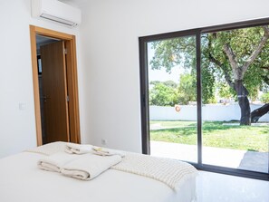 4 Schlafzimmer, Bügeleisen/Bügelbrett, Internetzugang, Bettwäsche