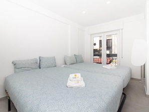 2 bedrooms, iron/ironing board, Internet, bed sheets