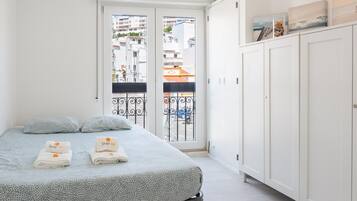 2 chambres, fer et planche à repasser, accès Internet, draps fournis