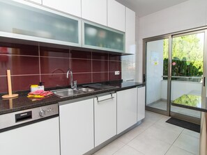 Fridge, microwave, oven, dishwasher