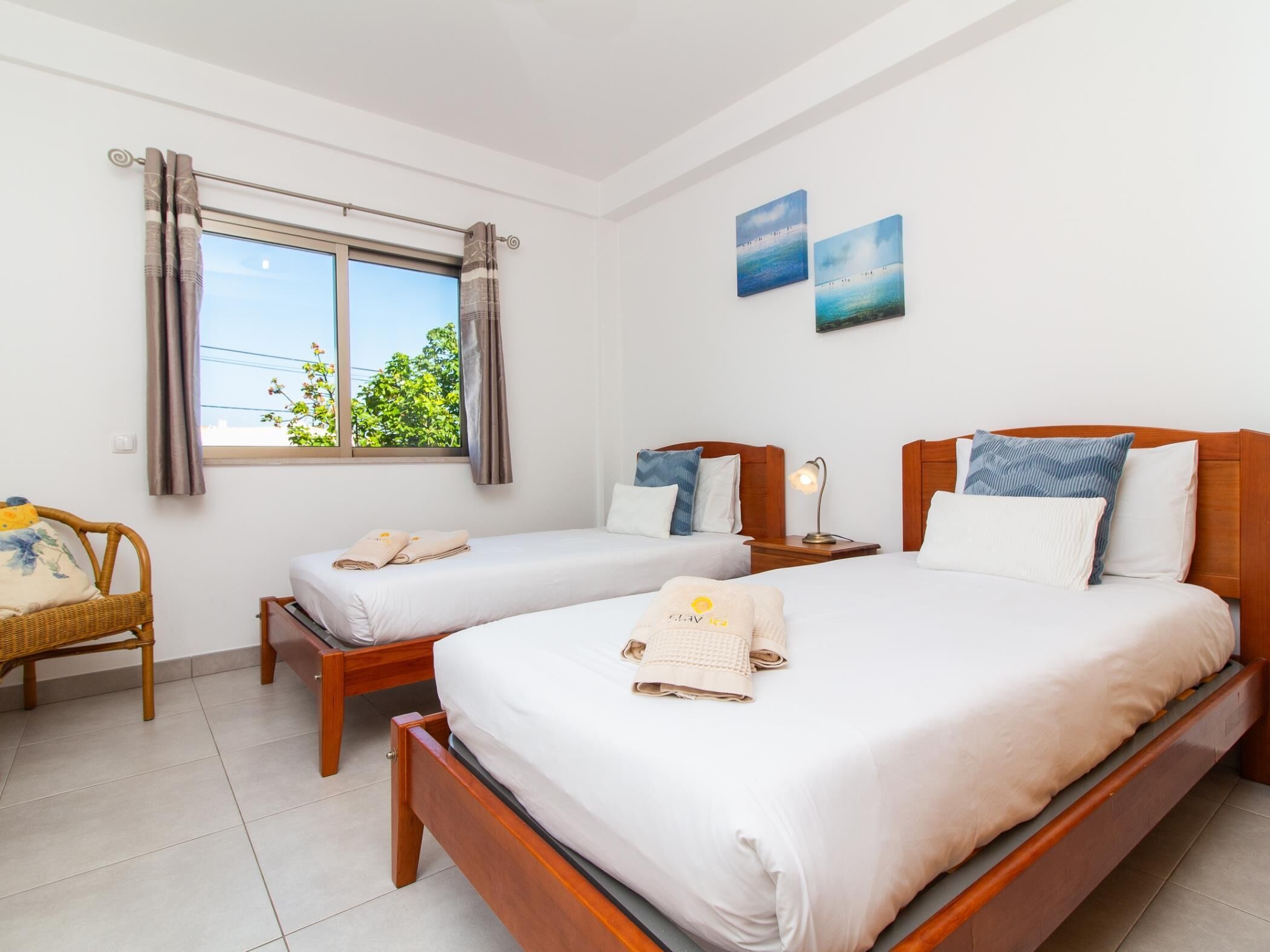 2 bedrooms, iron/ironing board, Internet, bed sheets