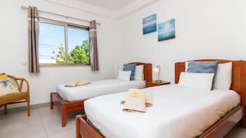 2 bedrooms, iron/ironing board, Internet, bed sheets